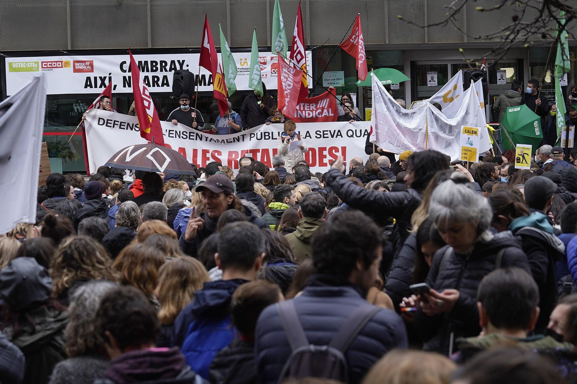 Manifestació del professorat en contra del Departament d'Educació a Girona