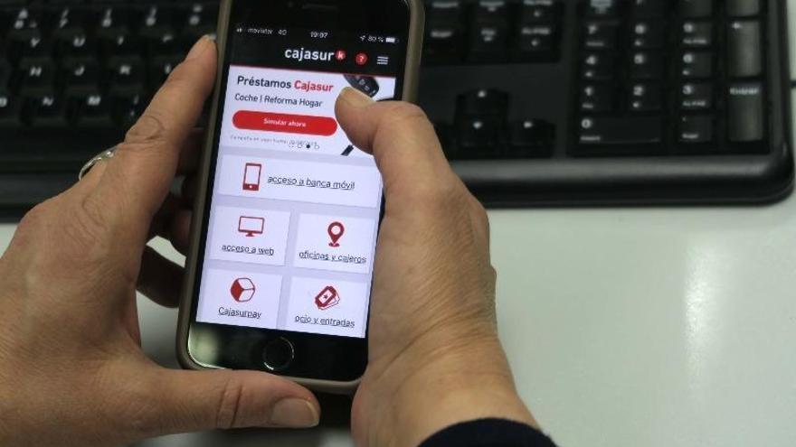 Las principales entidades financieras serán accesibles desde la ‘app’ de Cajasur