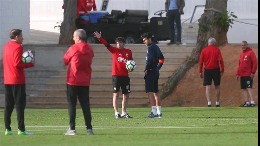 Parejo y Marcelino, diez minutos a solas