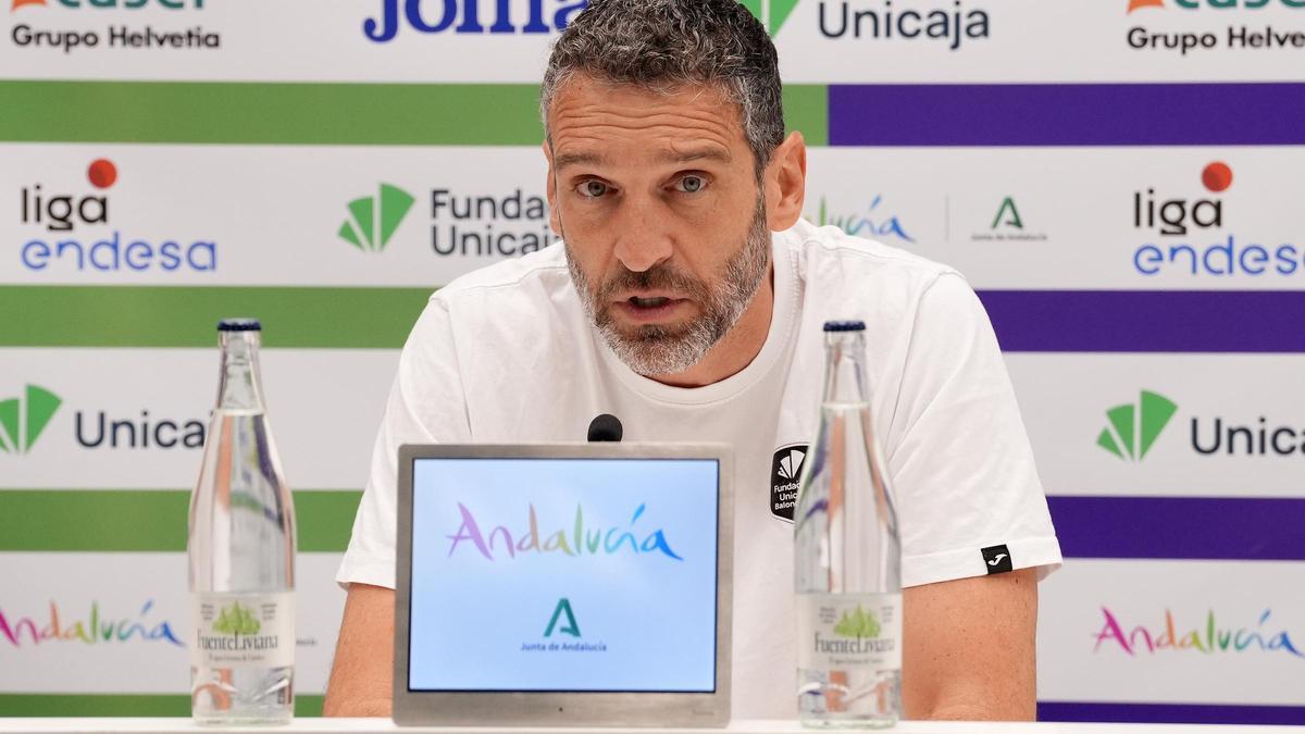 Ibon Navarro espera una buena versión del Unicaja frente al Real Madrid.