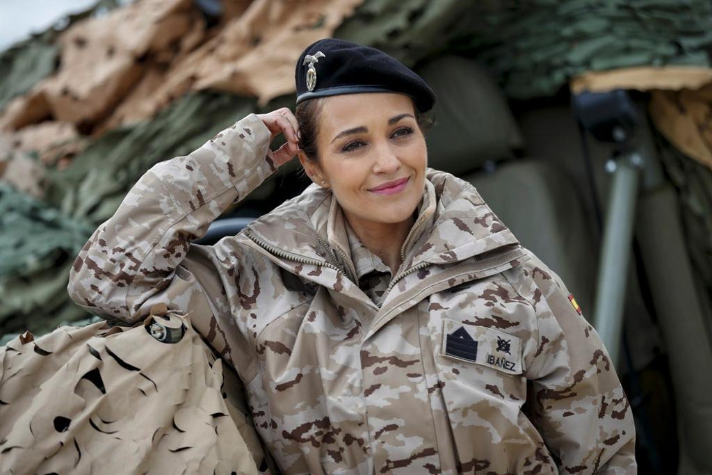 Paula Echevarría vestida con traje militar
