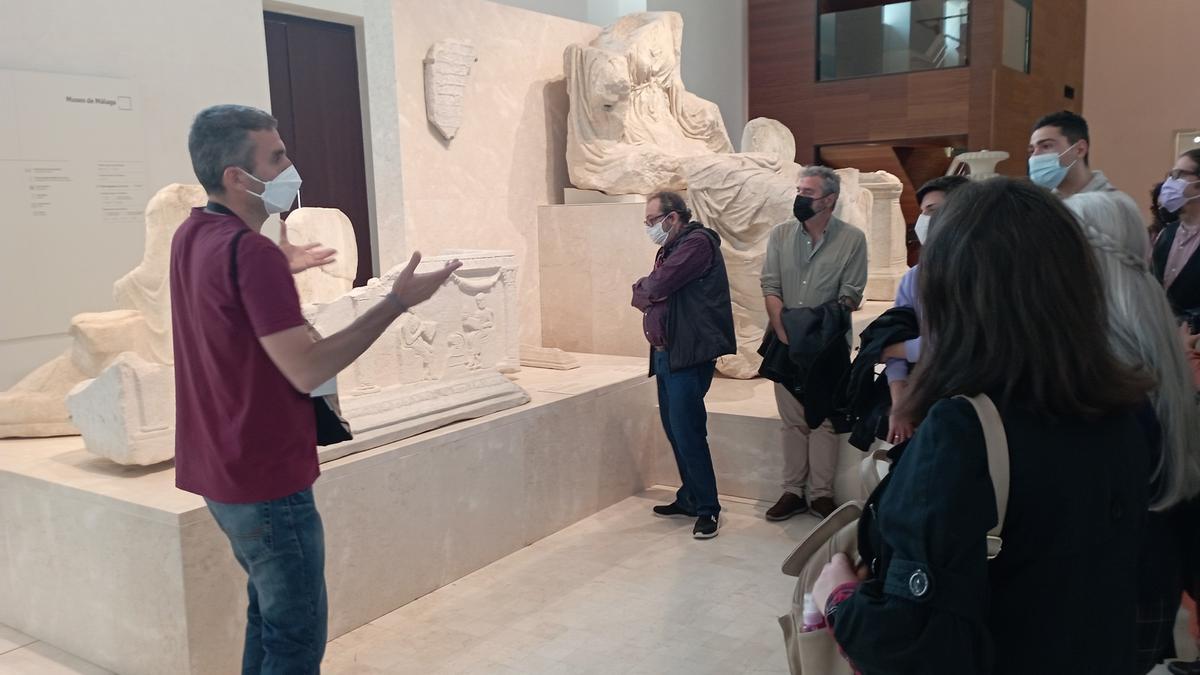 Visita guiada en latín al Museo de Málaga, en marzo del año pasado.