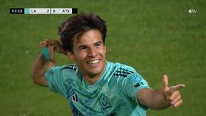 Riqui Puig brilló en la primera victoria de Los Ángeles Galaxy con este golito