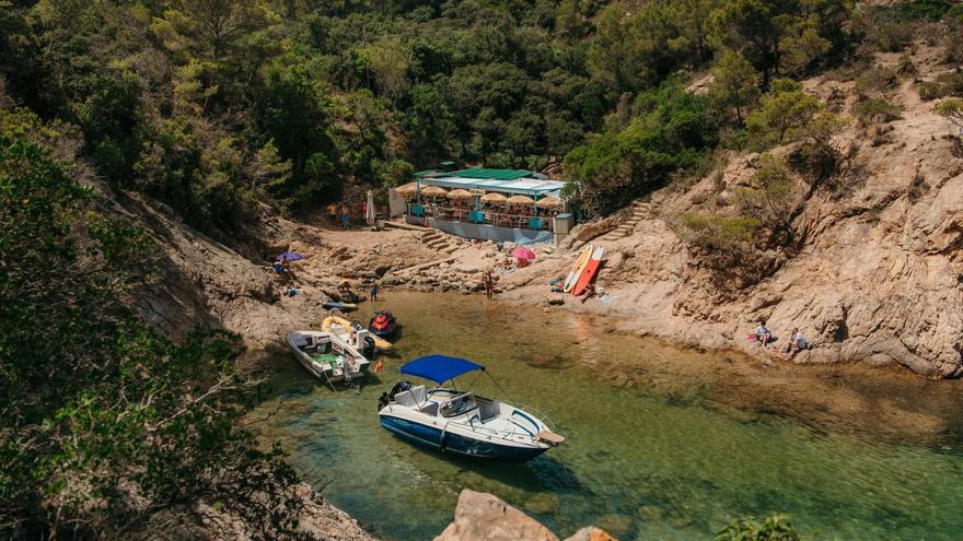 Recullen firmes per salvar  la històrica guingueta  de cala Bona