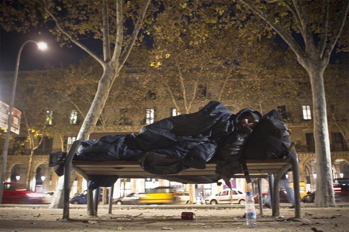 La pobresa a Barcelona, una de les fotografies de l’especial multimèdia d’EL PERIÓDICO.