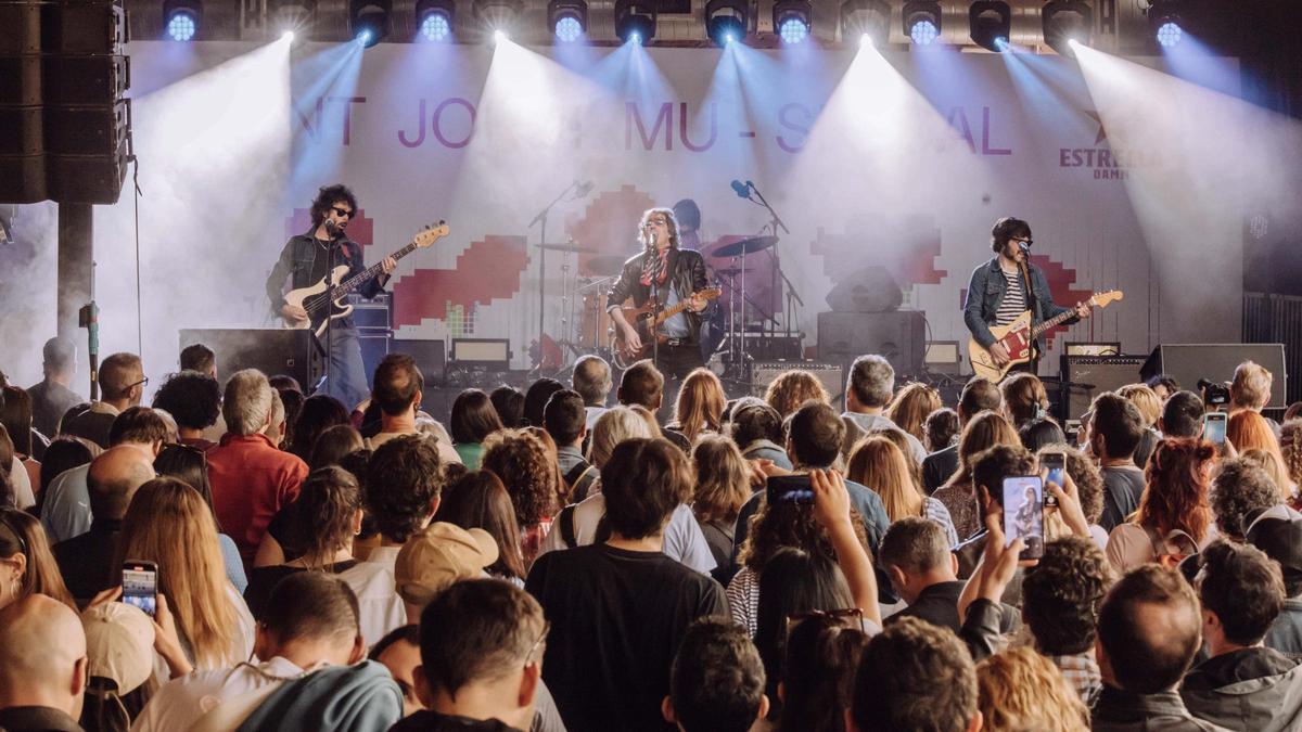 La Antigua Fábrica Estrella Damm supera los 100.000 asistentes en 2025