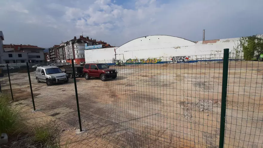 Villaviciosa habilitará un nuevo aparcamiento junto a Mercadona: estas son las características del espacio para estacionar