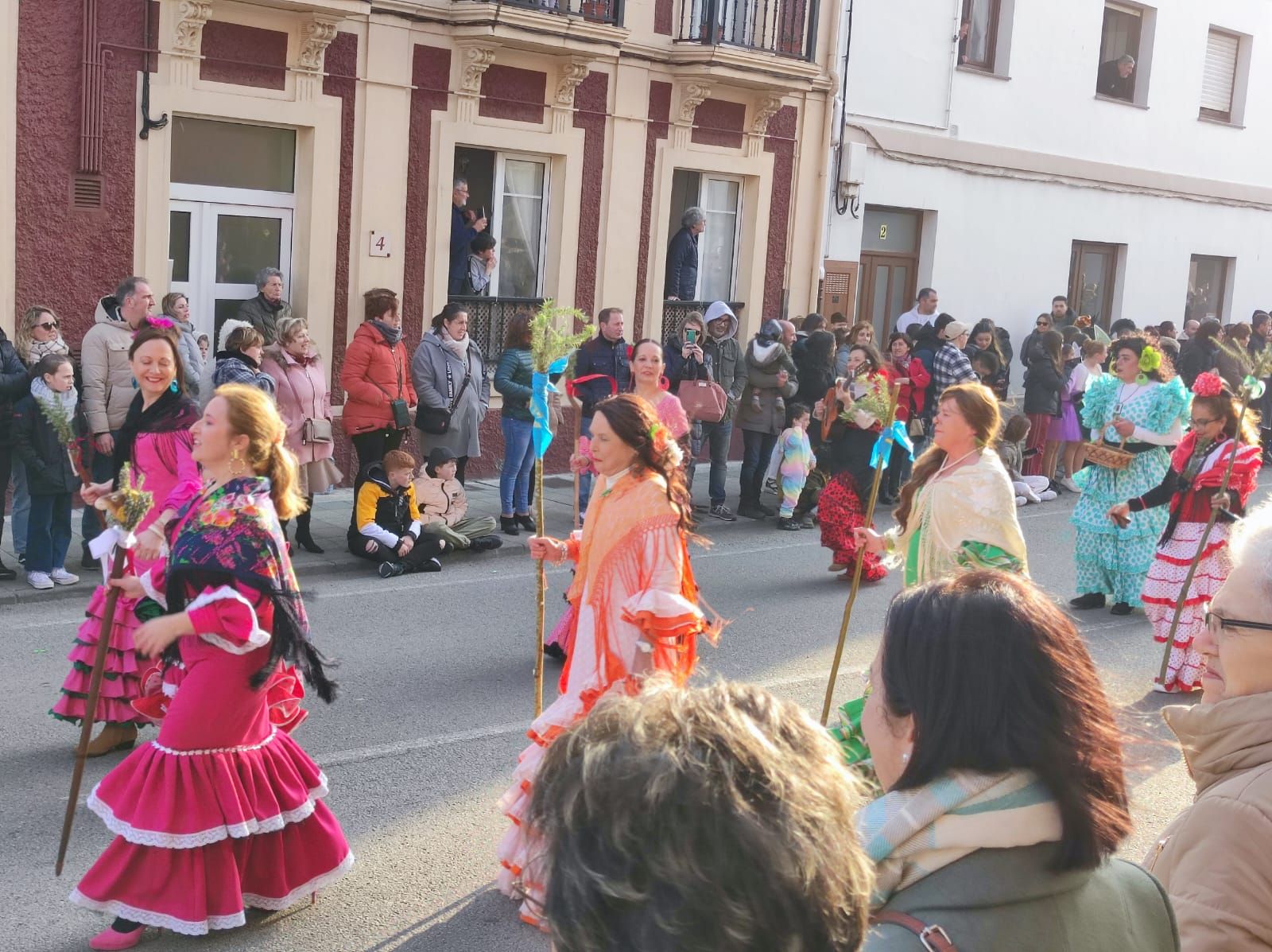 Un Carnaval muy vistoso y de alto nivel: Así fue este domingo el desfile en Tapia de Casariego