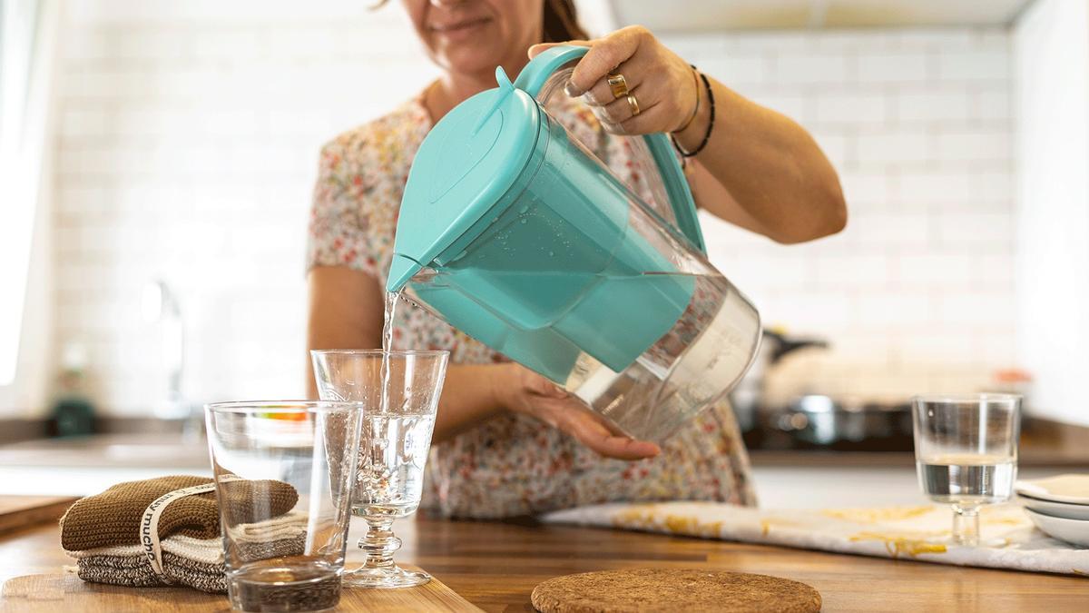 Jarras filtradoras de agua para ahorrar dinero y evitar plástico