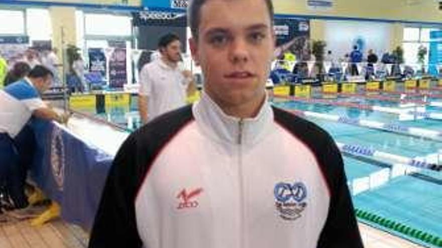 Subcampeón de España en piscina corta de 50 espalda