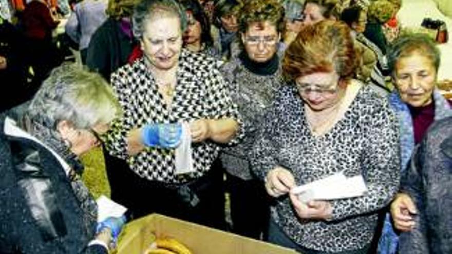 Desayuno para festejar la Navidad en el centro de Margallo