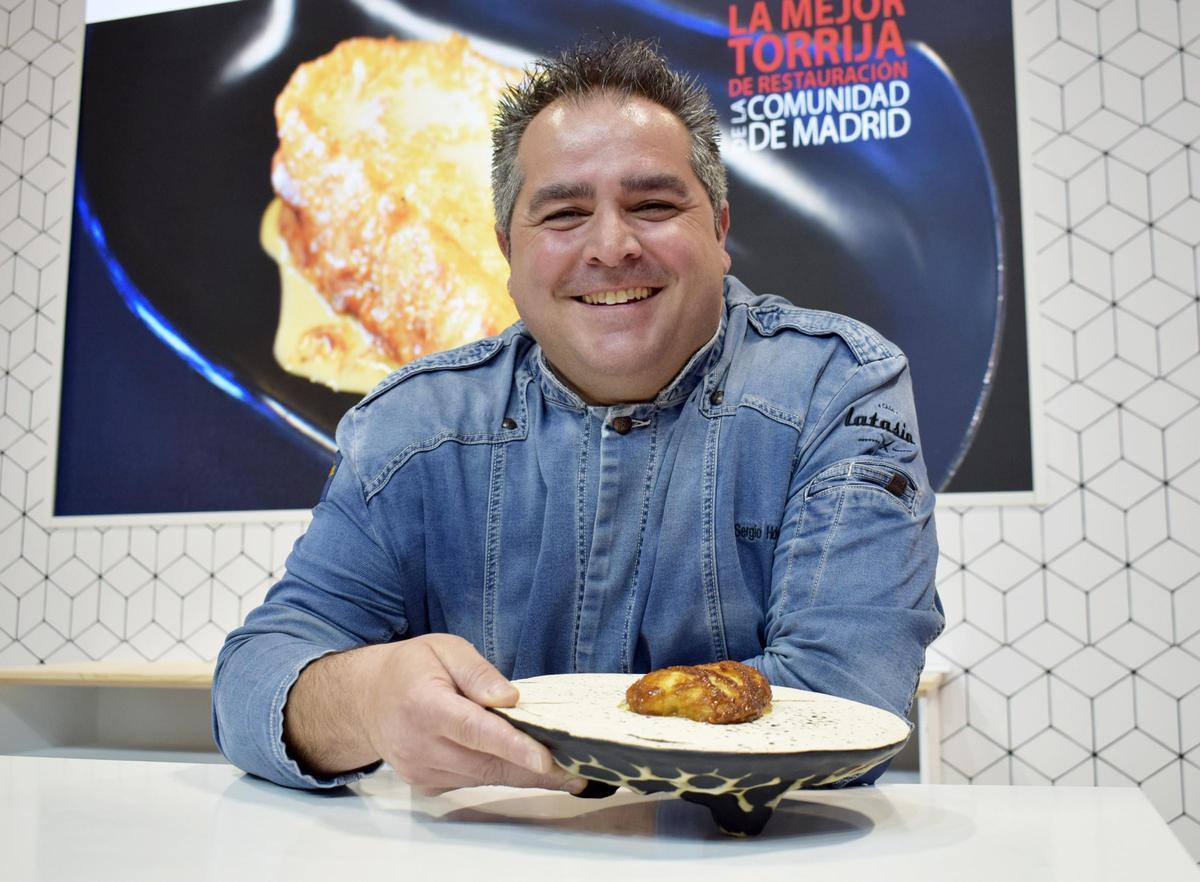 Sergio Hernández, del restaurante Latasia, ganador de la mejor torrija madrileña.