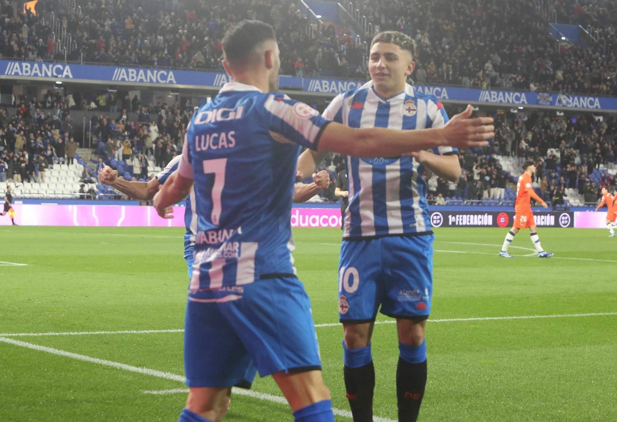 El Dépor gana en Riazor con doblete de Lucas a la Real Sociedad B (2-1)