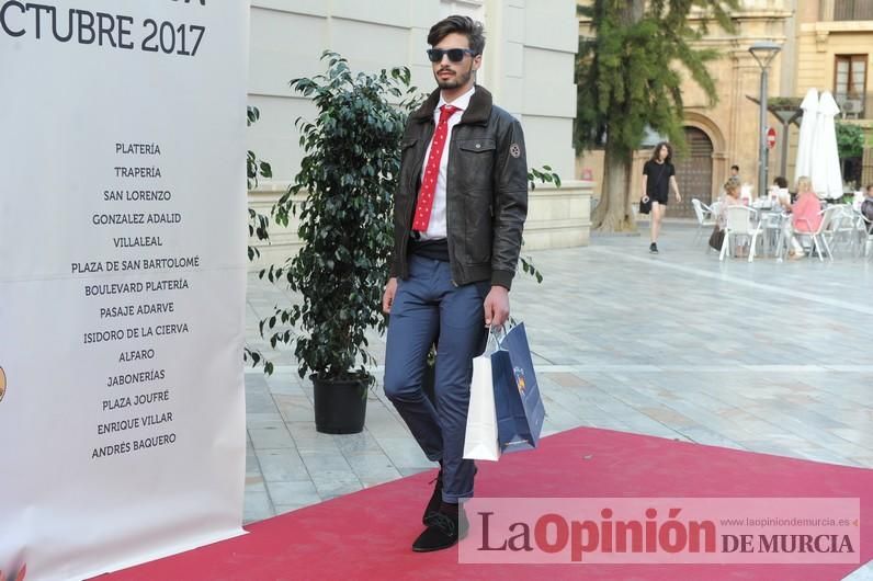 La moda otoñal viste el centro de Murcia