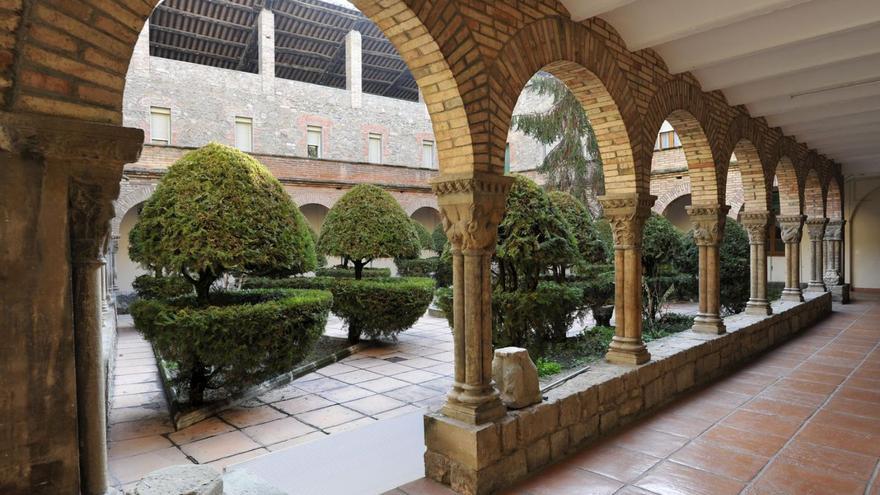 El claustre del convent de les  caputxines clarisses del carrer de Talamanca de Manresa  | ARXIU/OSCAR BAYONA