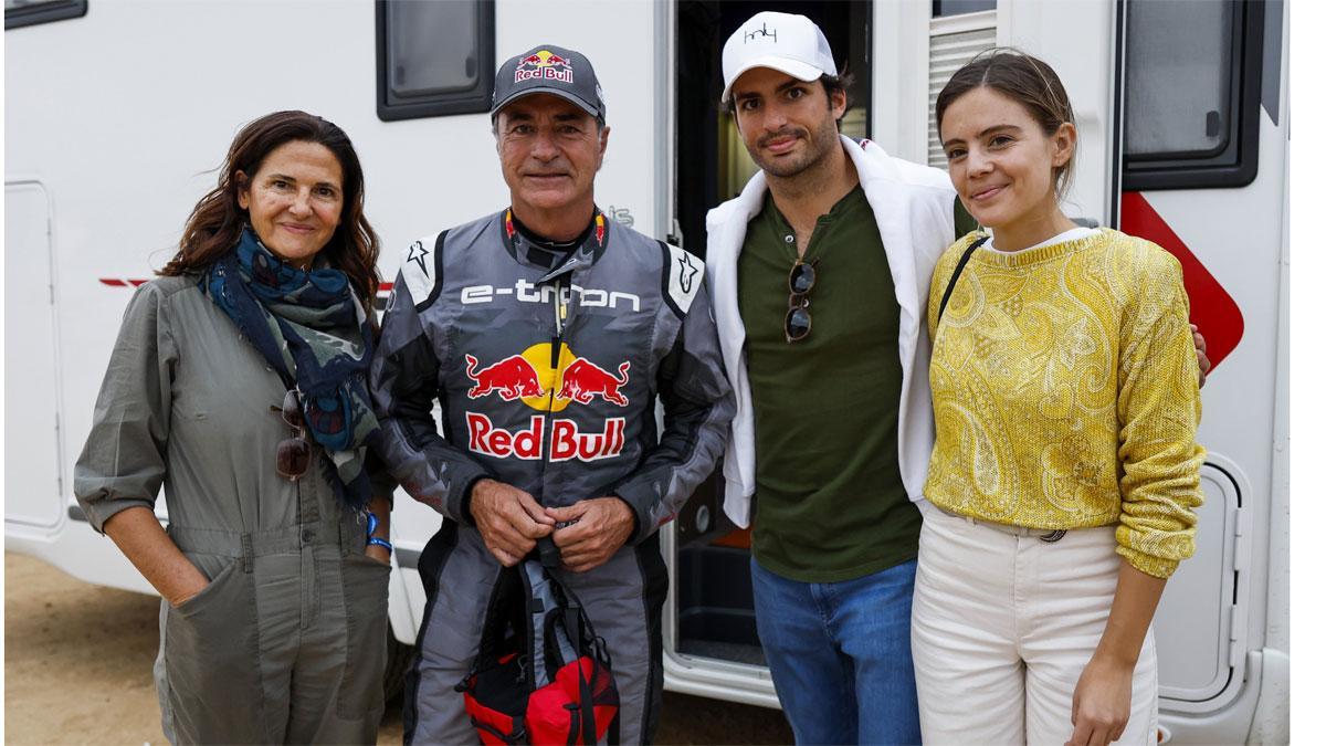 Carlos Sainz y su familia, en el Sea Camp