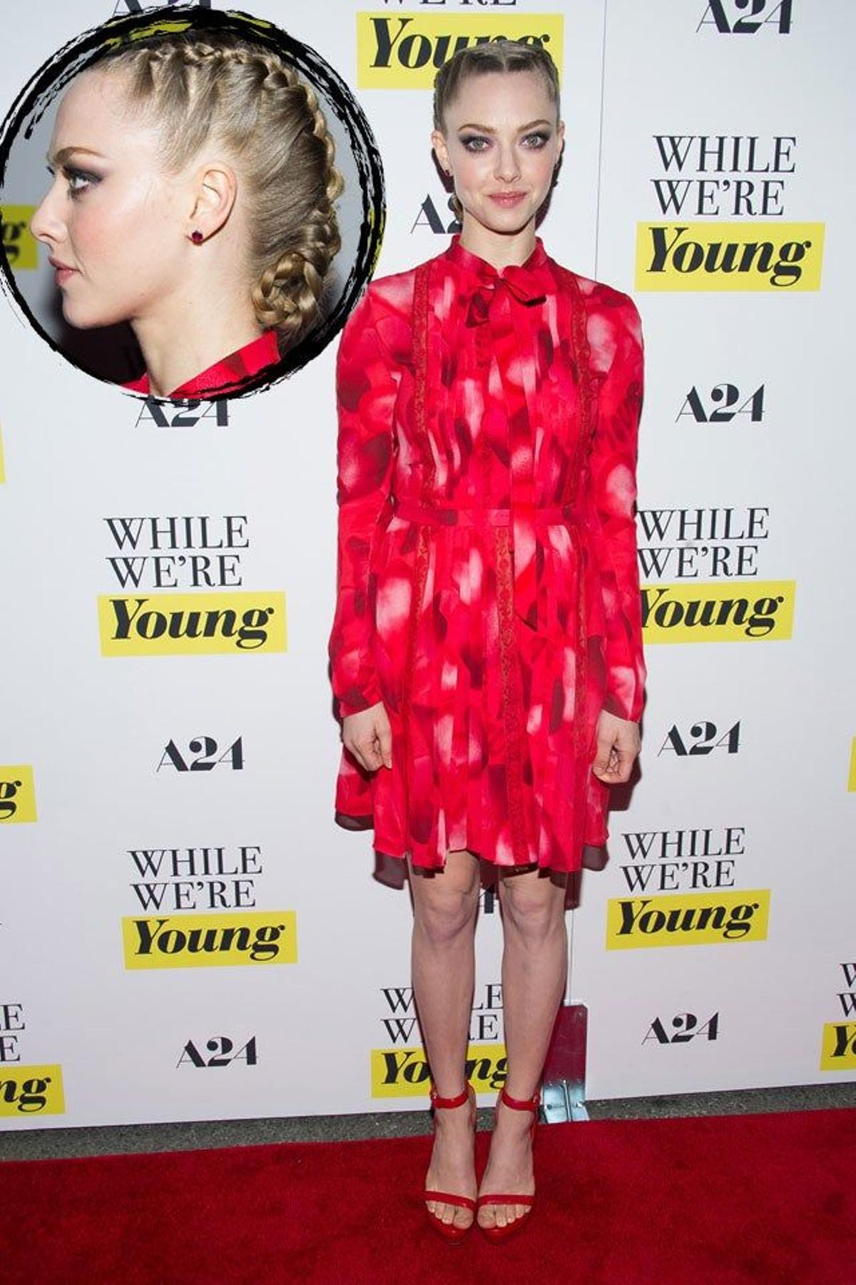 Amanda Seyfried con un look arreglado pero informal en la première 'When we're young' en Nueva York
