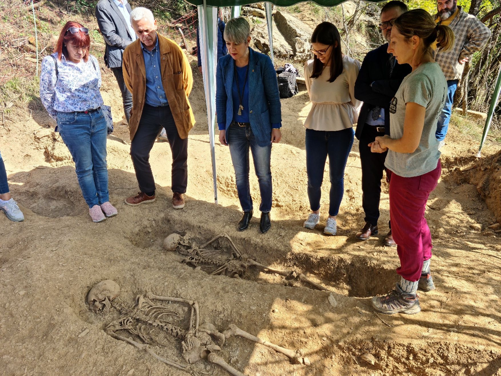 La consellera de Justícia, Lourdes Ciuró, visita la fossa de Canturri, al municipi de Montferrer i Castellbò