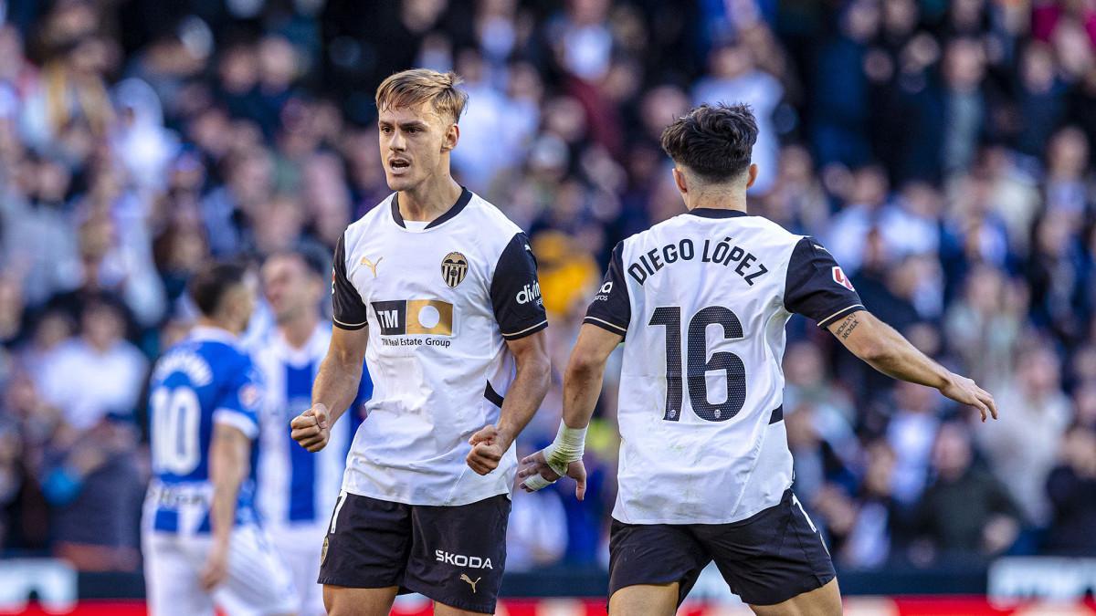 Dani Gómez celebra el gol en el último minuto