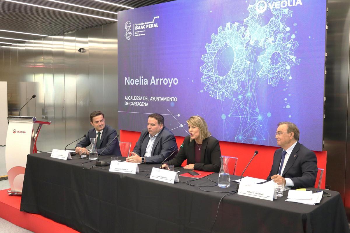 La alcaldesa de Cartagena, Noelia Arroyo, participó en la apertura.