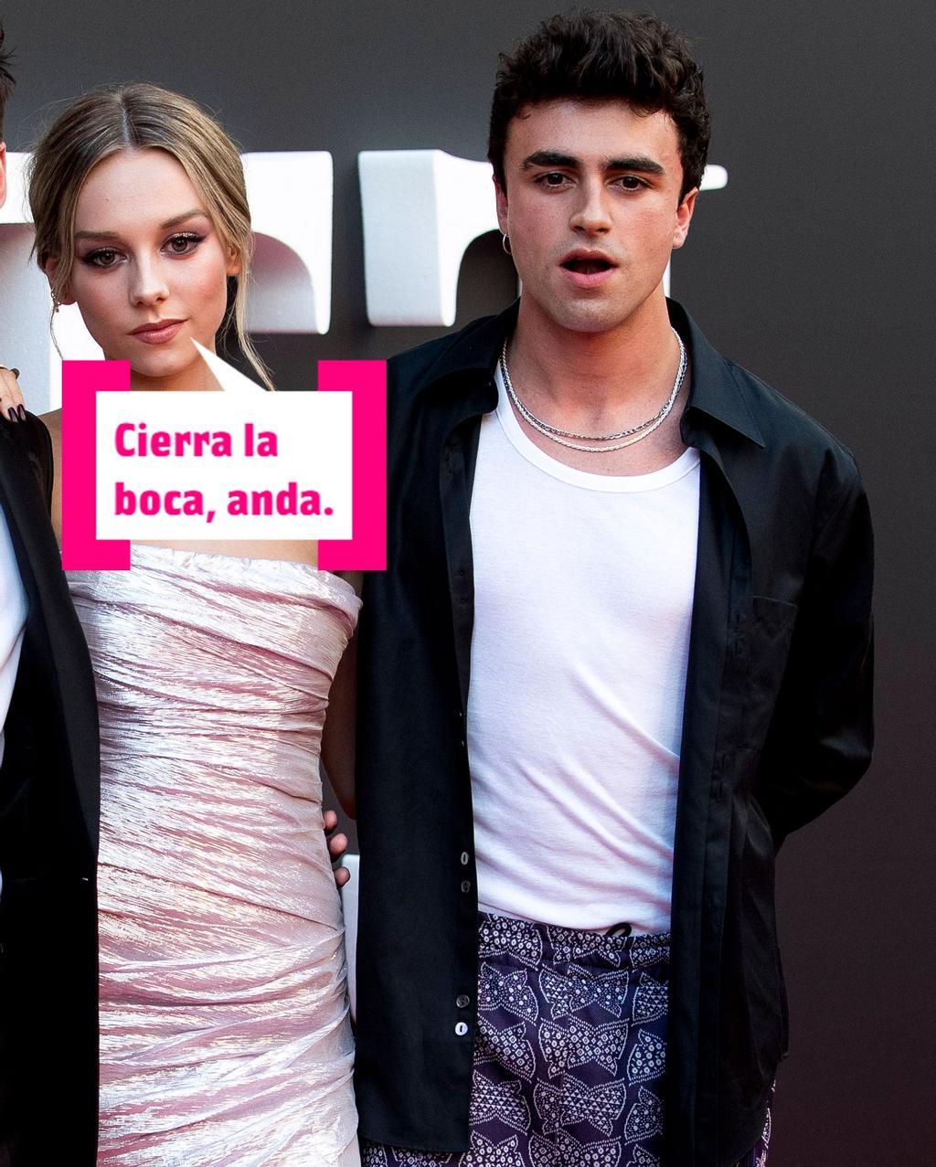 Ester Expósito e Itzan Escamilla posando en el photocall de 'Élite'