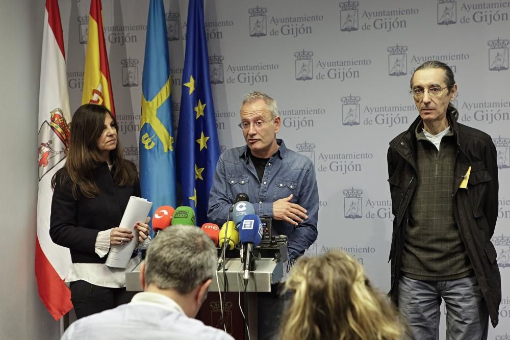 Ángel de la Calle y José Luis Paraja dan explicaciones de la deuda de la Semana Negra en rueda de prensa