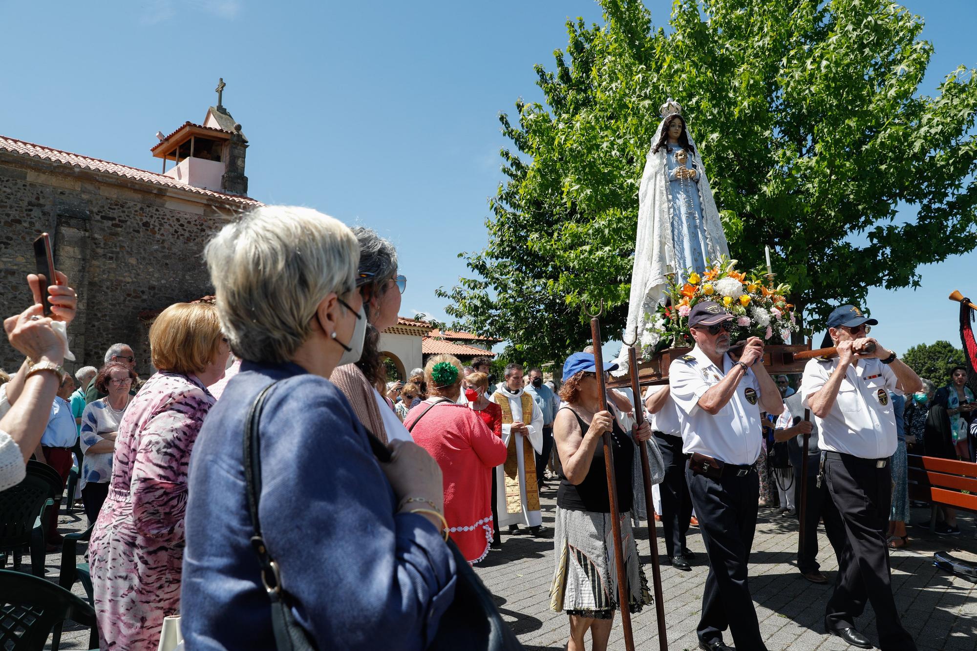 EN IMÁGENES: Así fue el regreso de la tradición del Rito del Beso en la ermita de La Luz