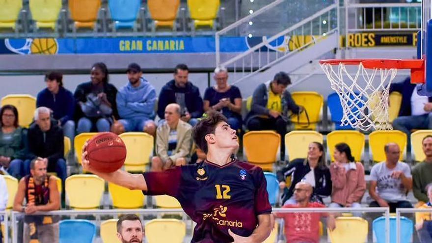 El BCB refuerza su perímetro con Adrián del Cerro y confirma tres salidas