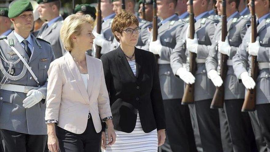 El primer reto de Von der Leyen: un equipo con paridad de género