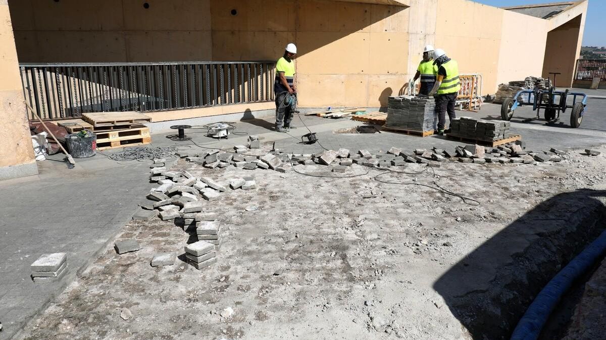 Obras en las escaleras del miradero