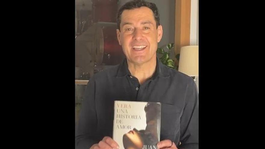 Vídeo | La recomendación lectora de Juanma Moreno, candidato del PP