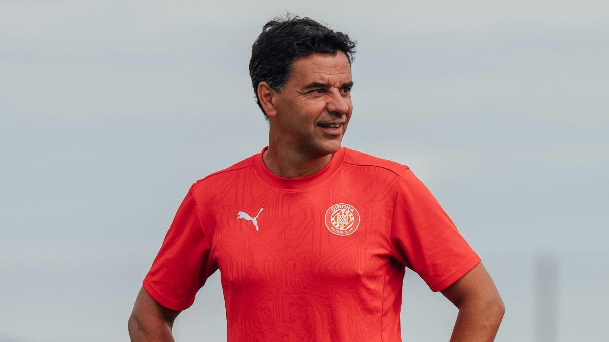 Míchel, sonriente durante una sesión de entrenamiento del equipo