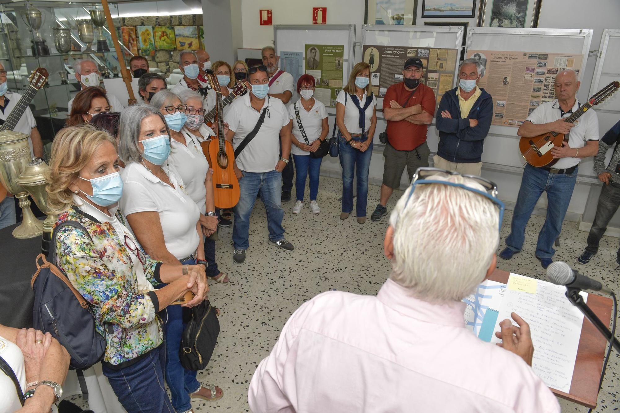 Inauguración en el Club Victoria de la exposición dedicada a José Padrón 'El Sueco'