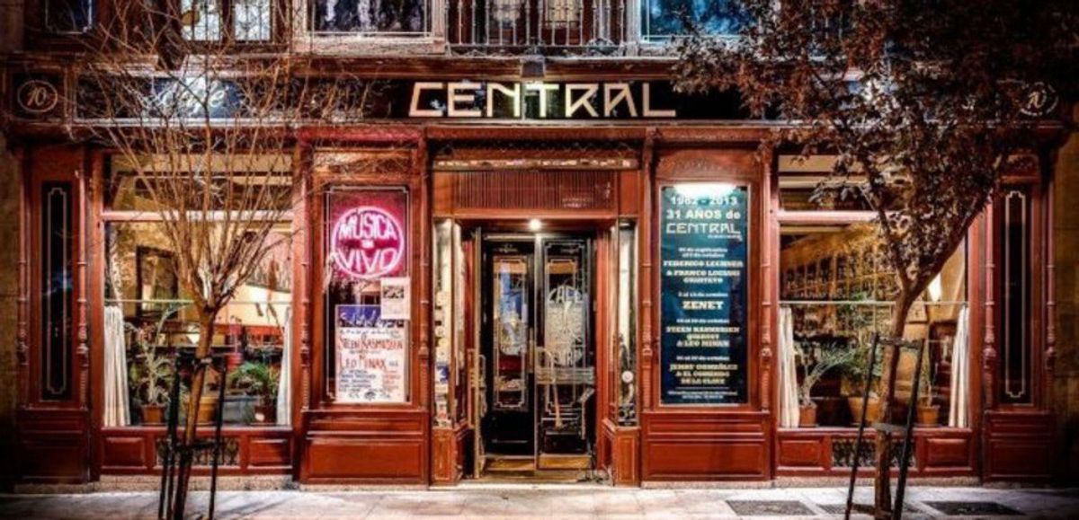 Las hijas de los Reyes conocen el legado de Elsa Peretti