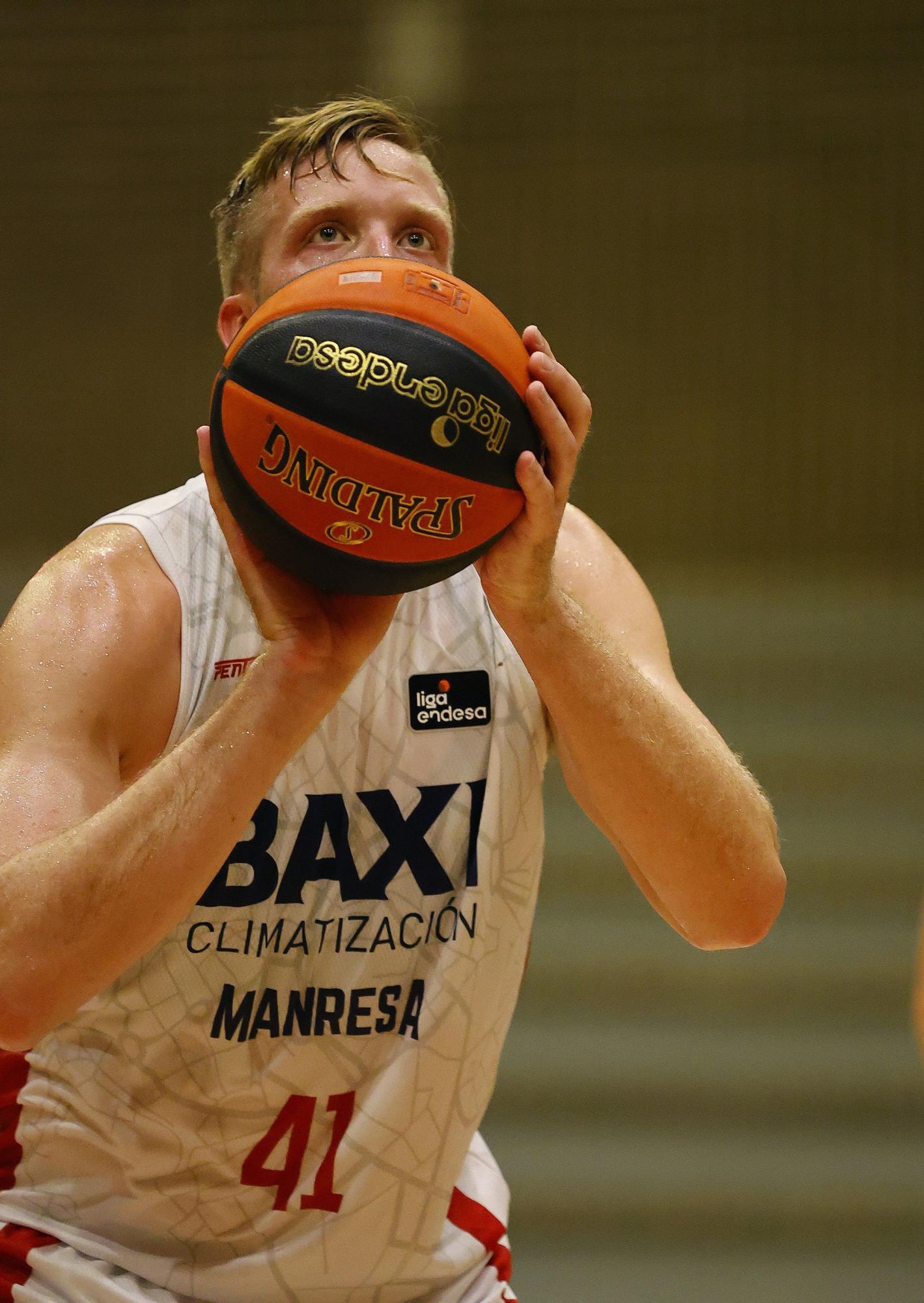 Les millors imatges de l'amistós Baxi Manresa - Cazoo Baskonia