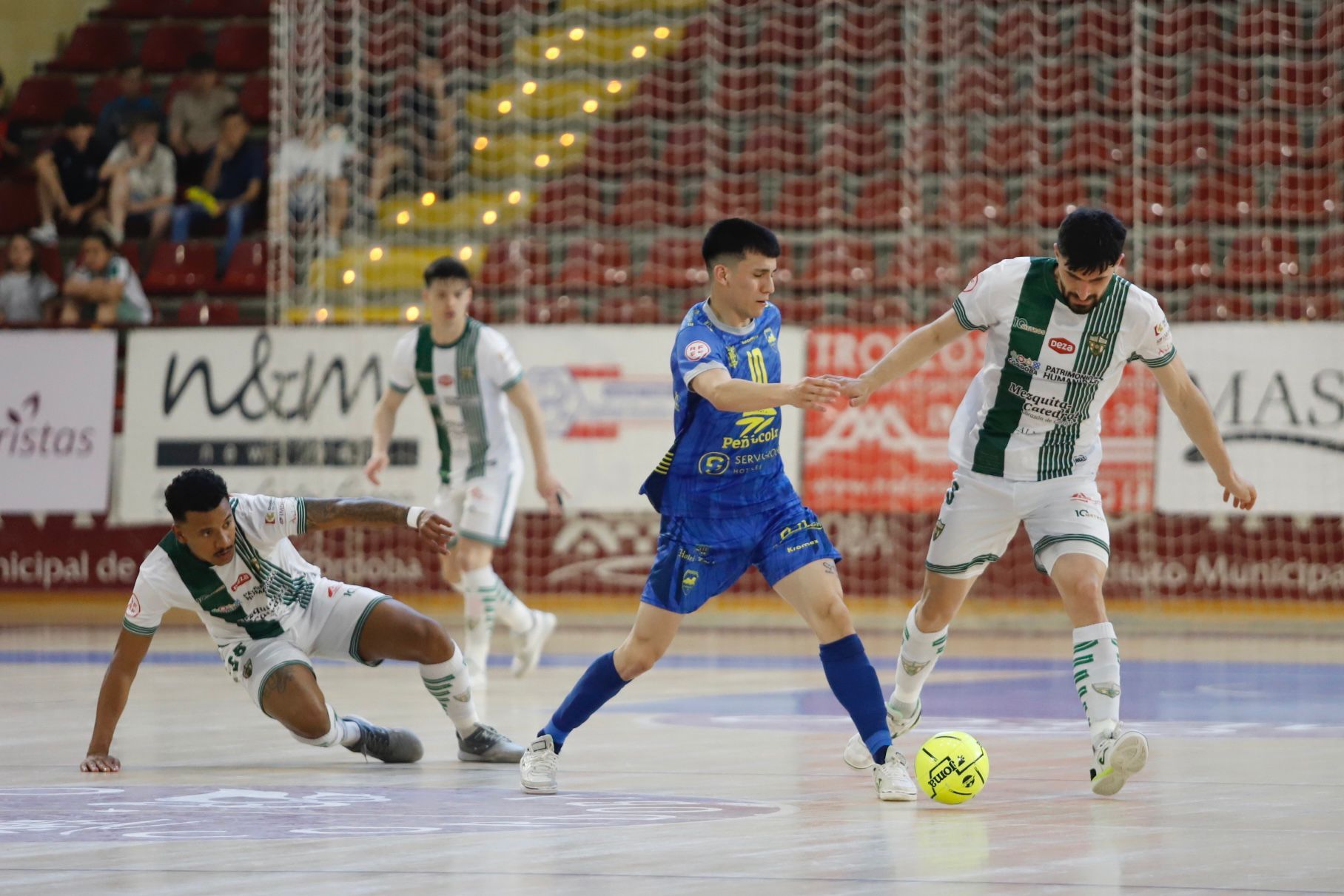 El Córdoba Futsal - Peñíscola en imágenes