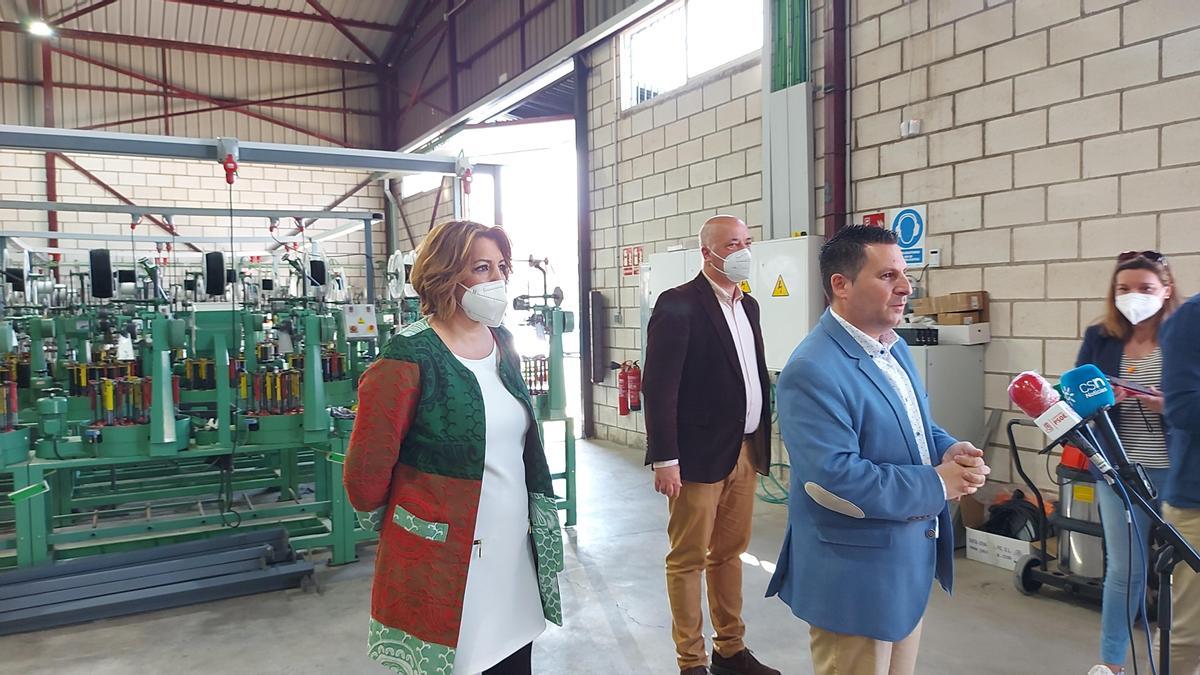 Susana Díaz, José Ignacio Expósito y Antonio Ruiz, en su visita a Peñarroya-Pueblonuevo