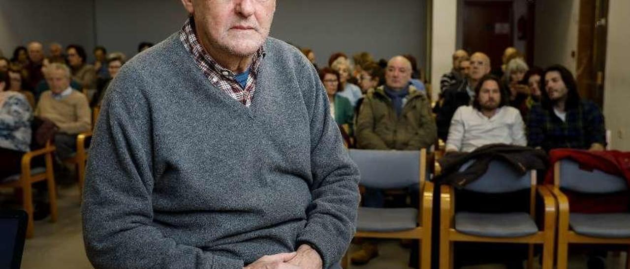Guillermo Rendueles, ayer, durante la presentación de su libro en el Club LA NUEVA ESPAÑA de Gijón.
