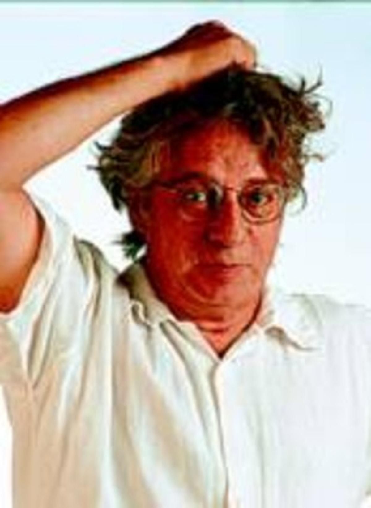 JAVIER MARISCAL. El dissenyador va jugar a la ironia: Les brillantors del meu retolador platejat poden ser un luxe. JAVIER MARISCAL. El dissenyador va jugar a la ironia: Les brillantors del meu retolador platejat poden ser un luxe.