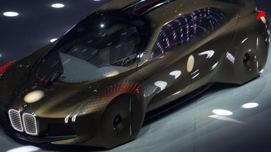 El prototip del BMW Vision Next 100 presentat a Munic.