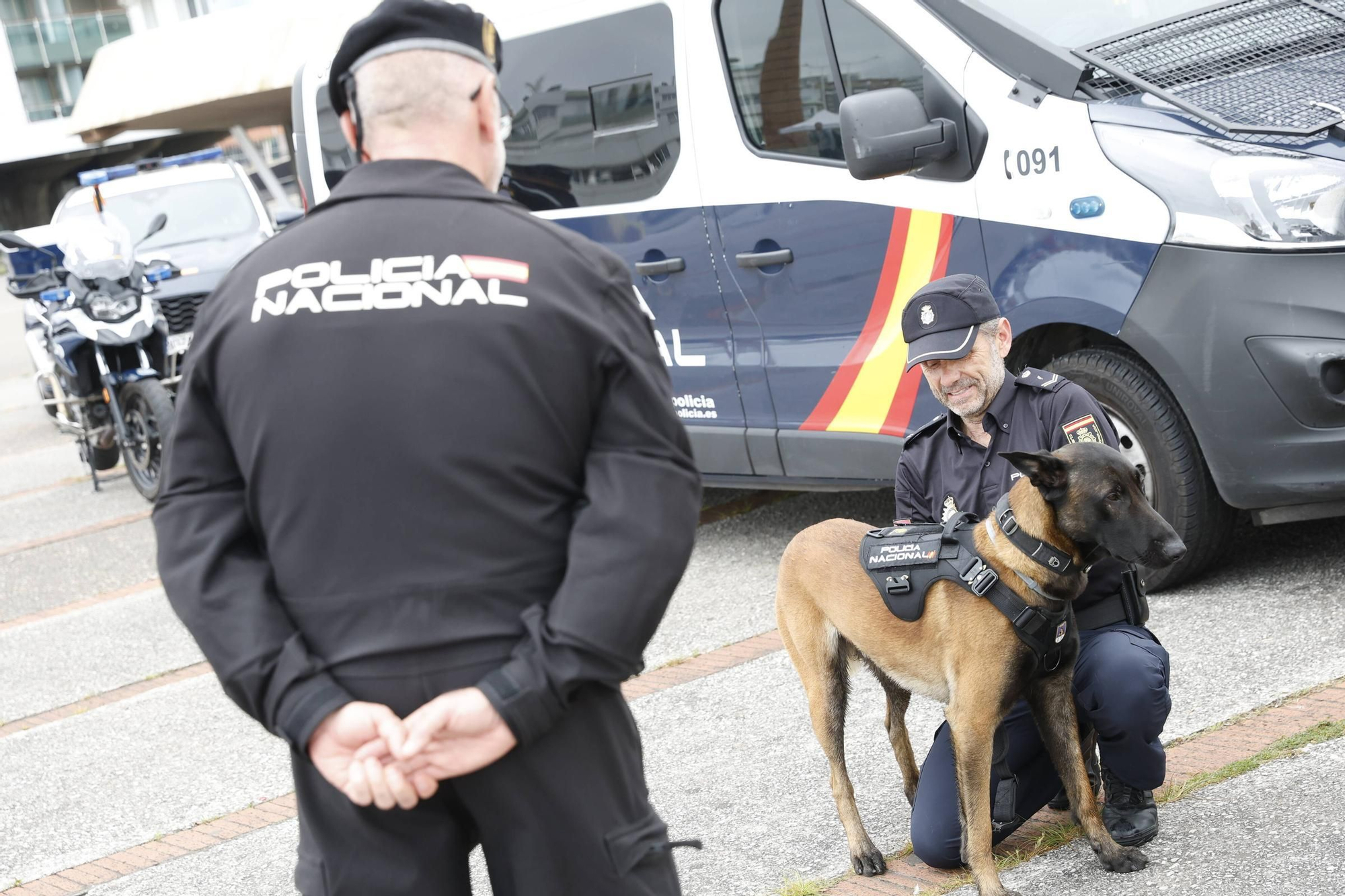 En imágenes: Gijón se vuelca con la "Ruta 091" de la Policía Nacional