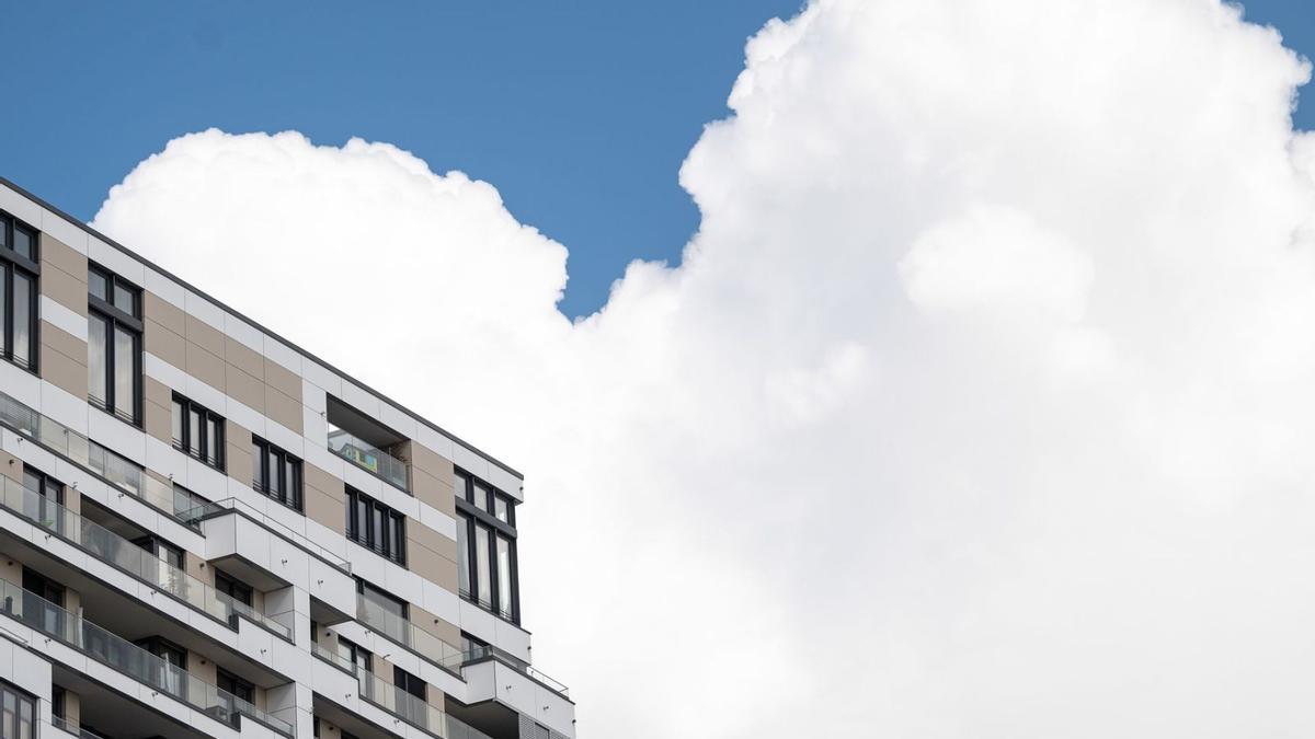 Wird eine Wohnung oder ein Haus verkauft, kommt das sowohl dem Landes- als auch dem Gemeindehaushalt zugute.