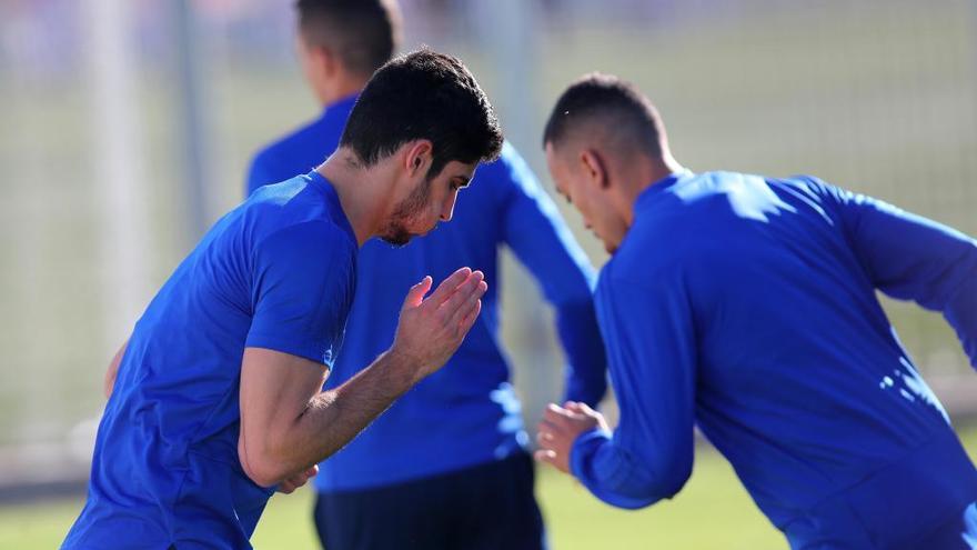 Gonçalo Guedes y Rodrigo Moreno, durante el entrenamiento de ayer en Paterna.