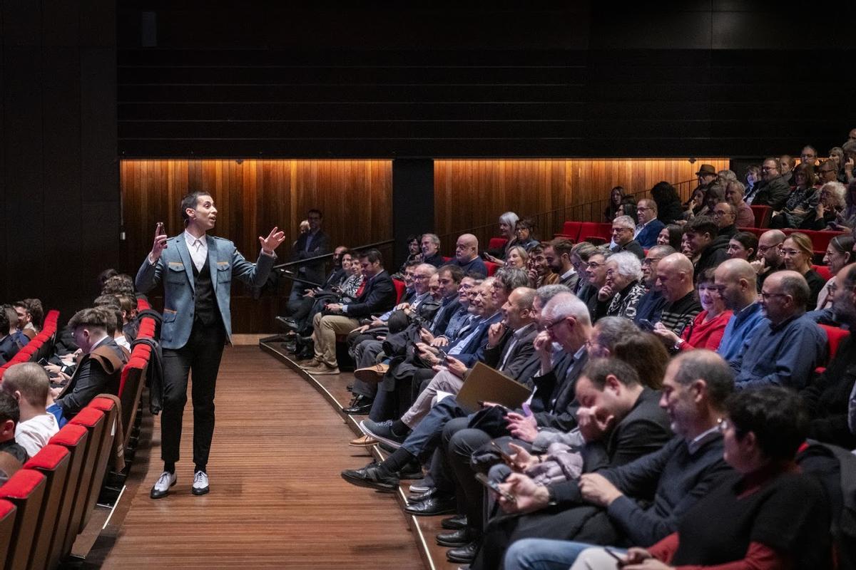 Un moment de la cerimònia de l'any passat, que va incloure l'actuació del Màgic Pol