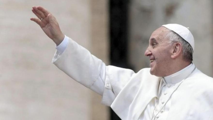 El Papa Francisco ya viaja rumbo a Brasil