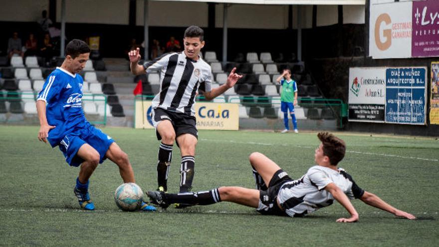 Ocho aspirantes y ningún favorito