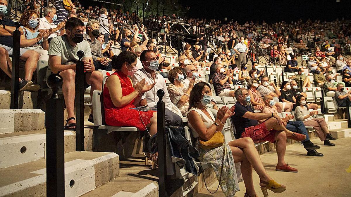 Imagen del público que acudió al concierto. | URQUÍZAR