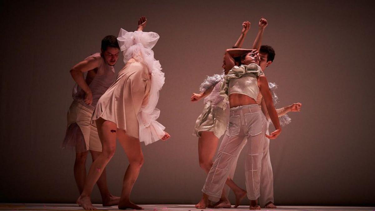 Escena de &#039;Hacemos como que bailamos&#039;, de Una i una.