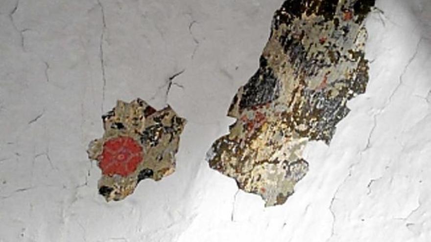 Detall de les restes de pintures