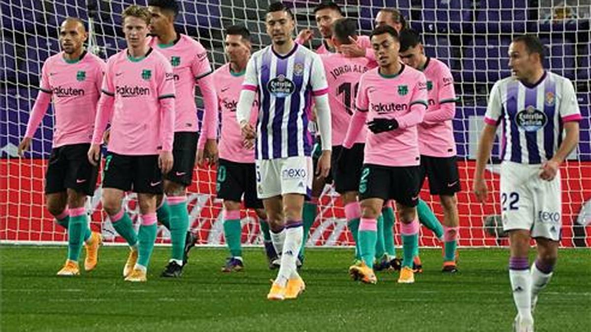 Dest, Riqui y Mingueza se incoporan a los entrenamiento; repiten Piqué y Sergi Roberto